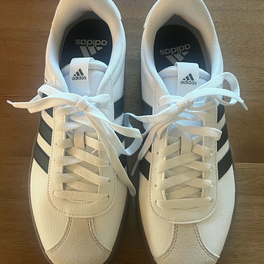 Adidas VL Court 3.0 Sneakers. Women’s White and Black Striped